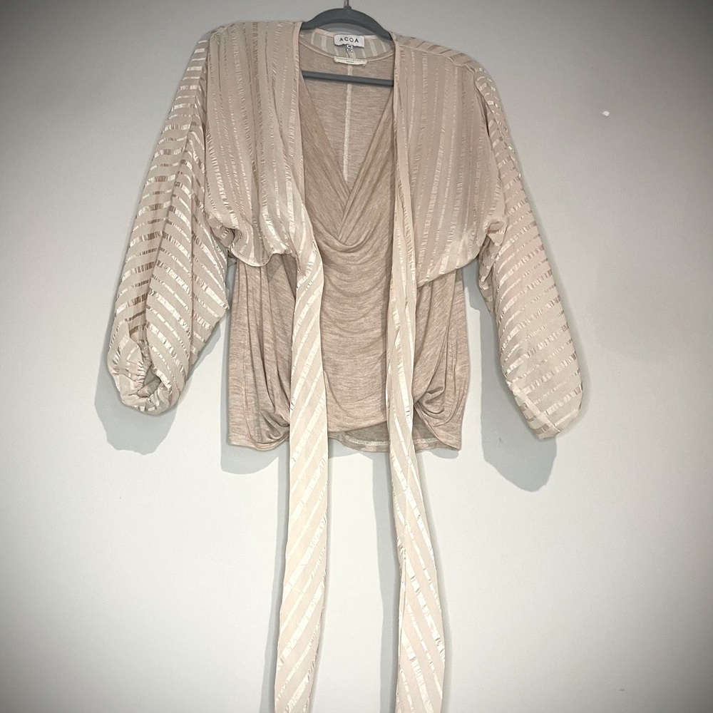 Combo set, cozy shirt and cover up/wrap.